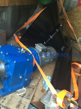 Snec echipat completcu motor, reductor, cuplaj cu bolturi, rulmentu, bucsa de teflon,  productie de 